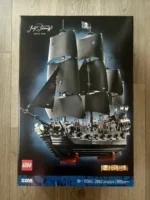 Lego-10365-POTC-Black-Pearl-Jack-Sparrows-Pirate-Ship.webp