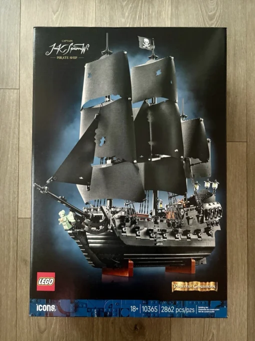 Lego-10365-POTC-Black-Pearl-Jack-Sparrows-Pirate-Ship.webp