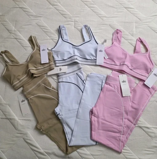 alo-clothing-yoga.webp