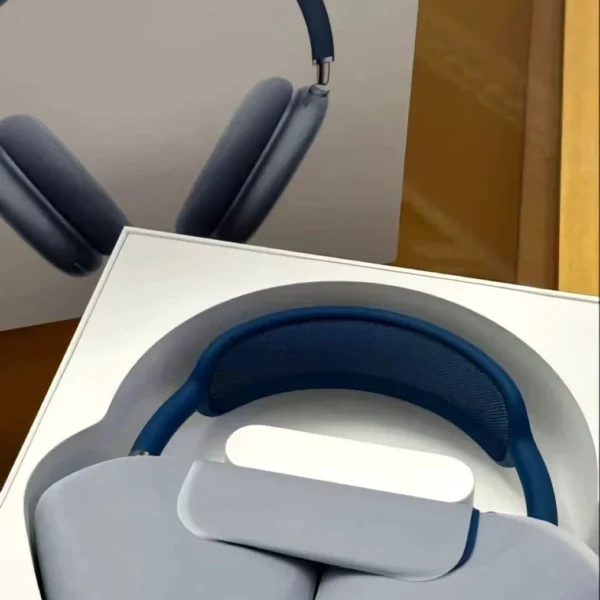 apple-airpods-max-pallets-liquidation.webp
